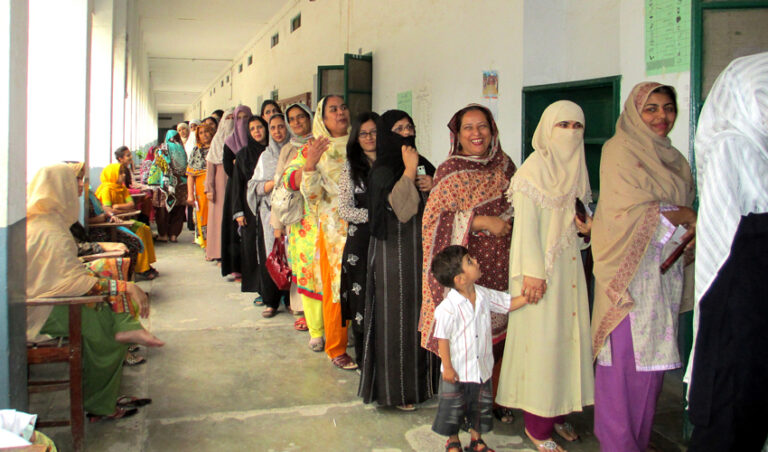pakistan-elections-2024-women