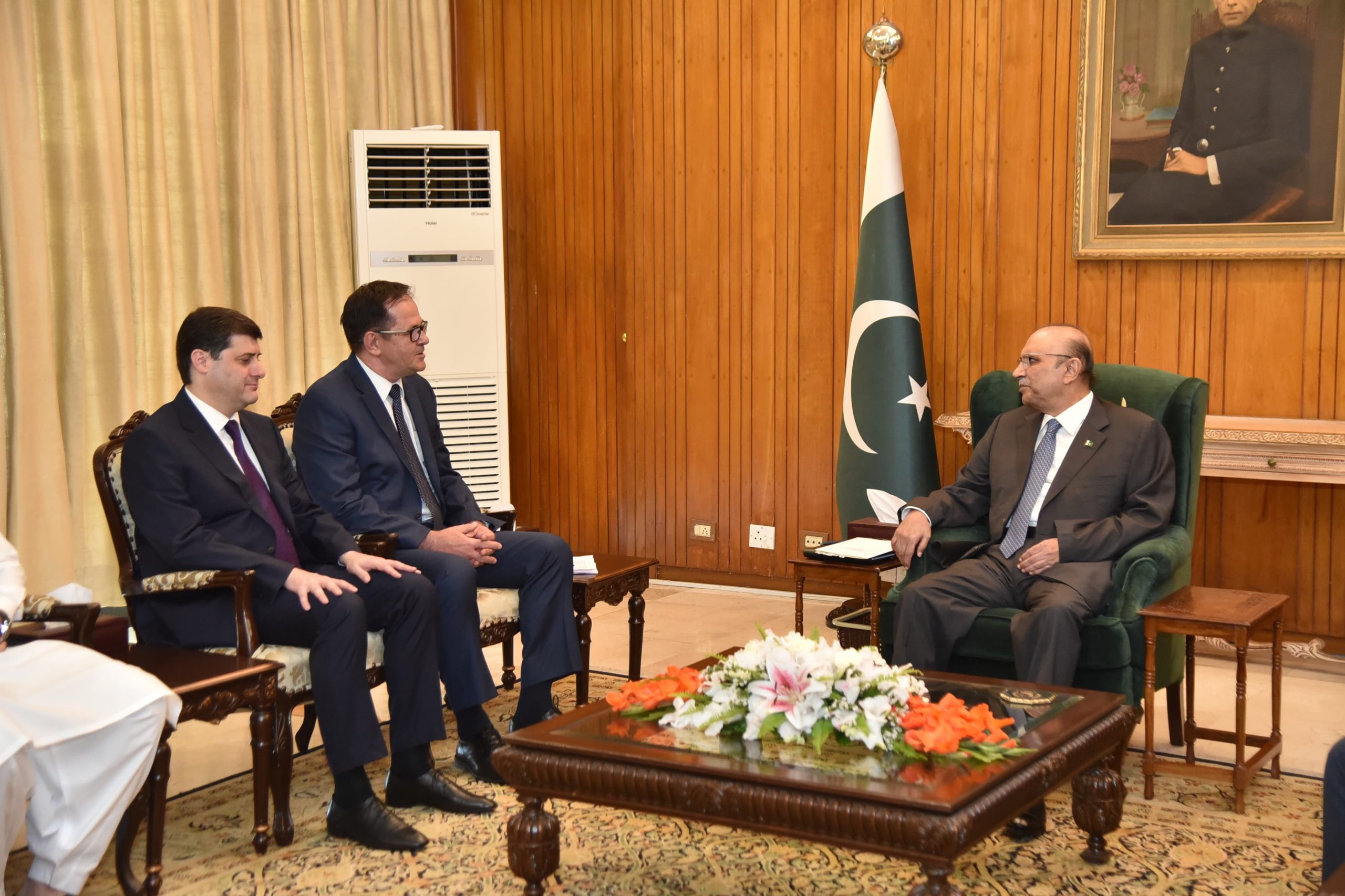 5cbf38e6-87cf-4c16-b637-15581a6abe8d