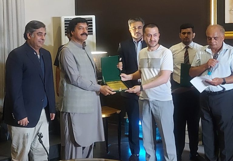 Screenshot_20240518_203307_WhatsApp