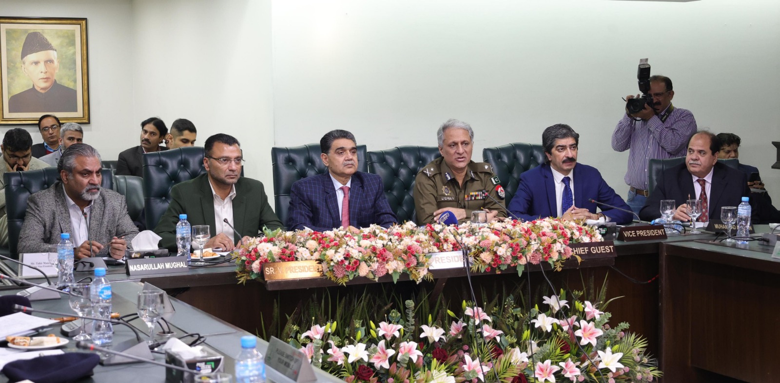 IG Punjab visits LCCI, assures business community of maintenance peace and stability 