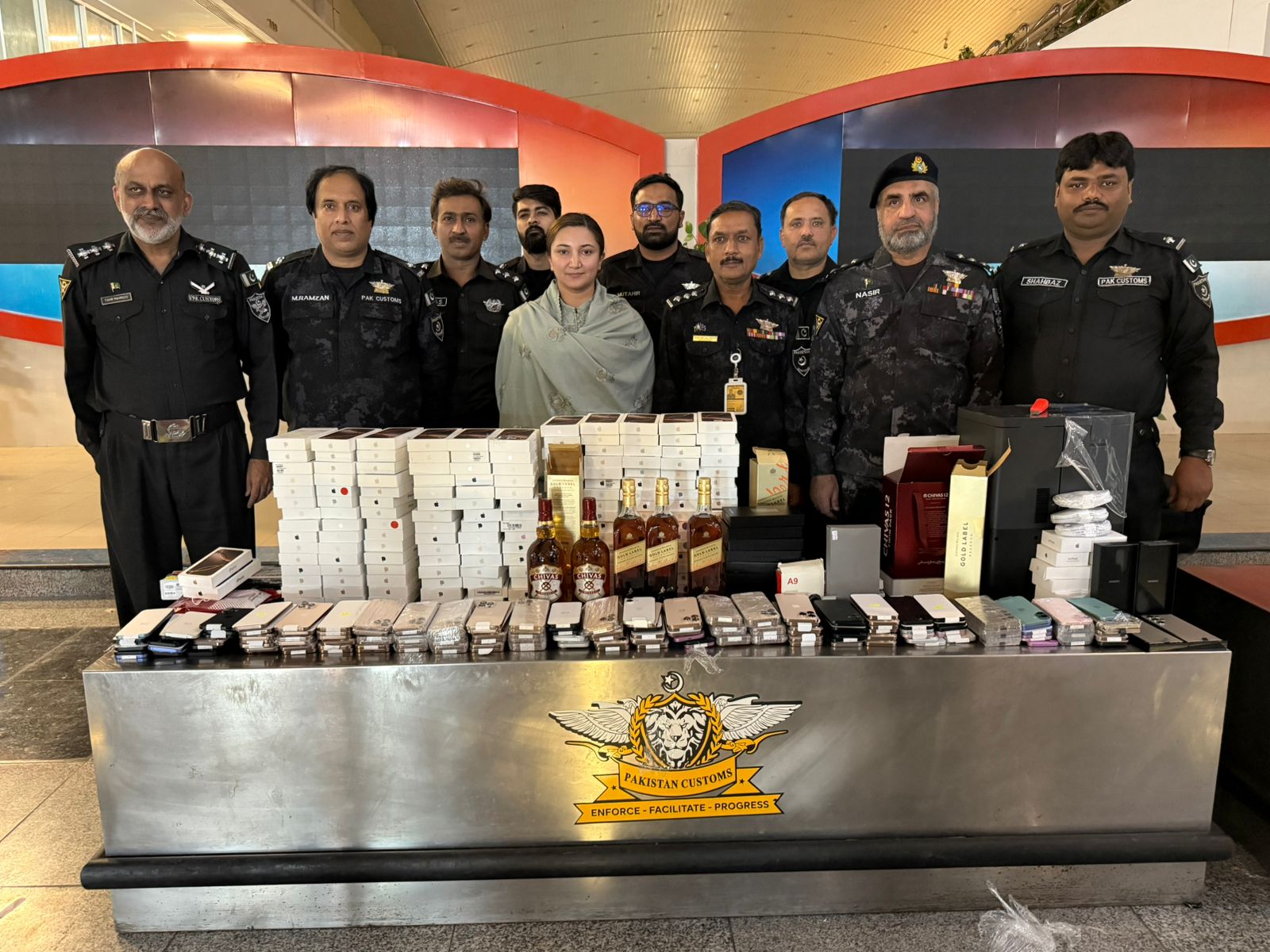 Customs foils smuggling bid at Multan Airport, seizes smartphones worth Rs50 million