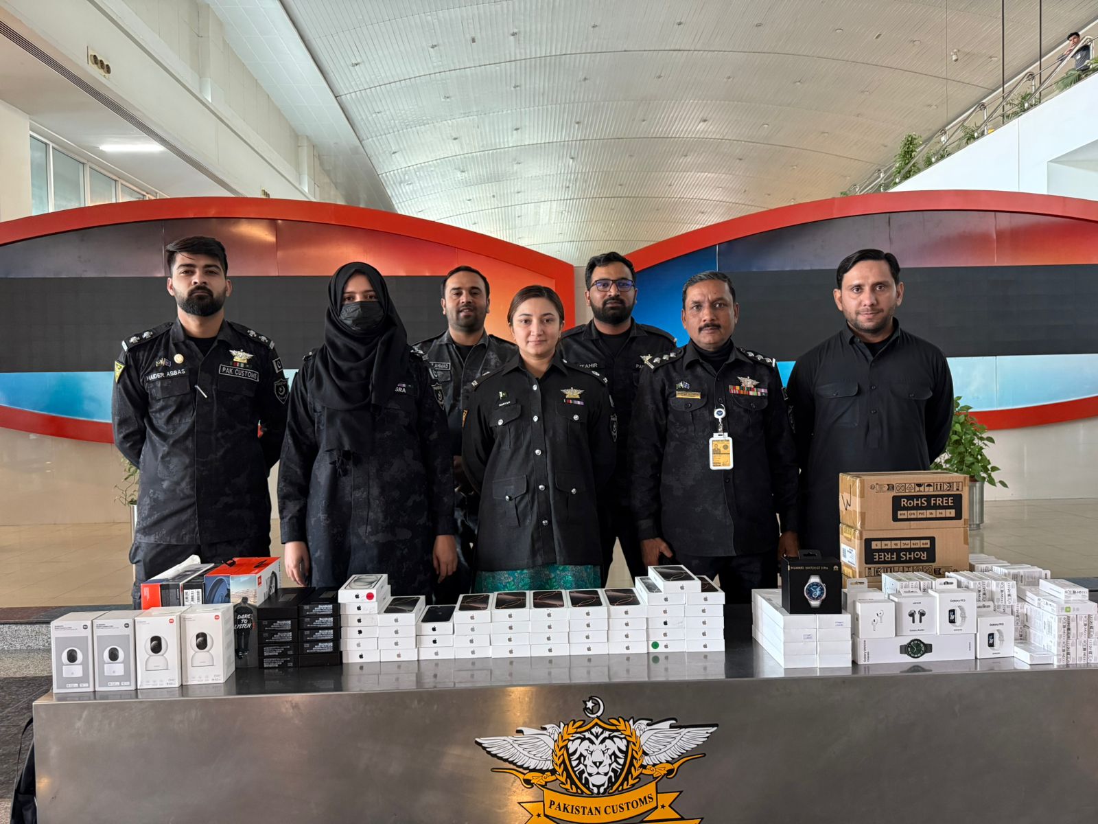 Customs foil smuggling attempt at Multan Airport, impounds goods worth Rs20 million