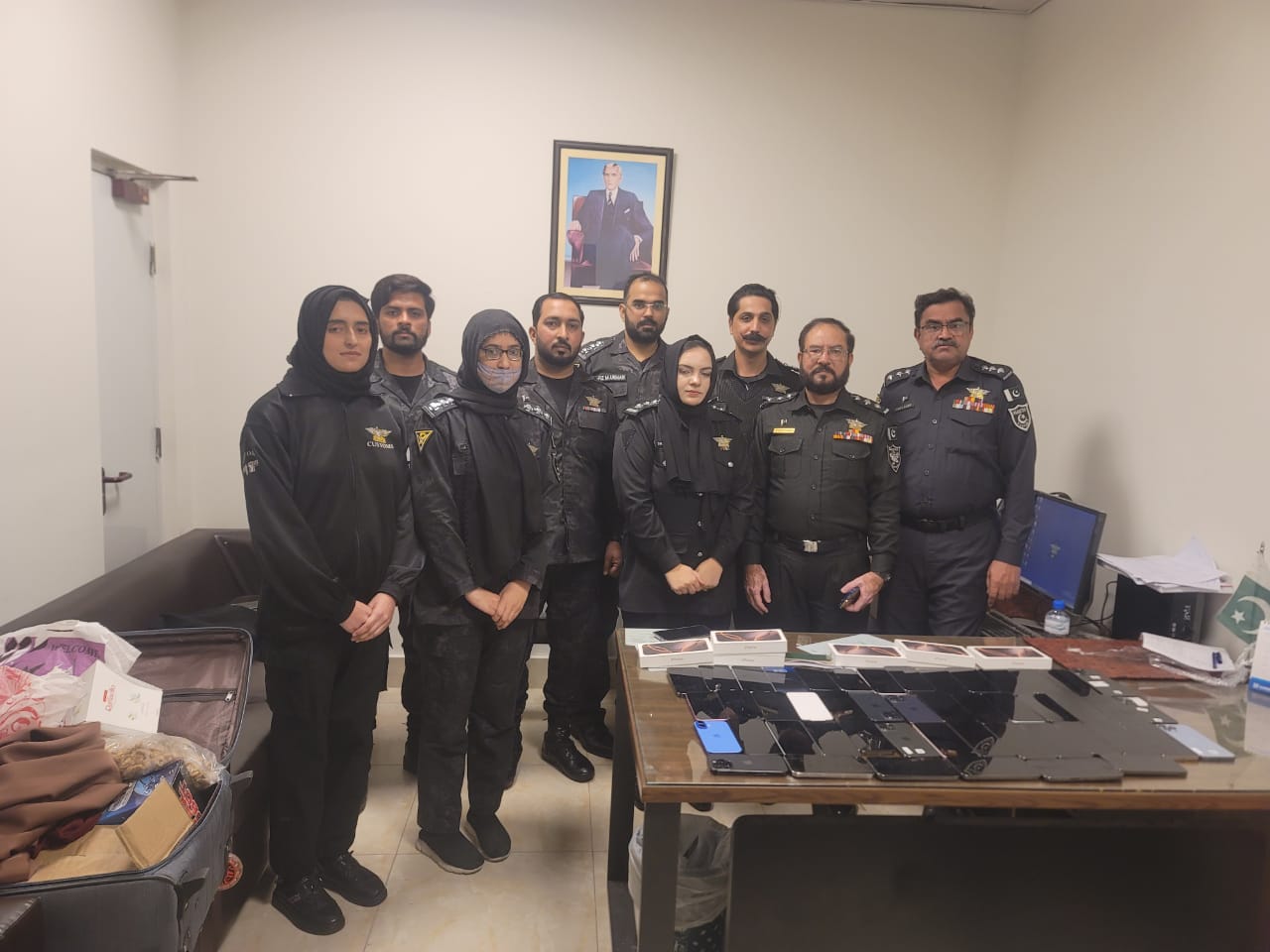 Customs thwart smuggling attempt at Lahore Airport, seize mobile phones worth Rs14.5 million
