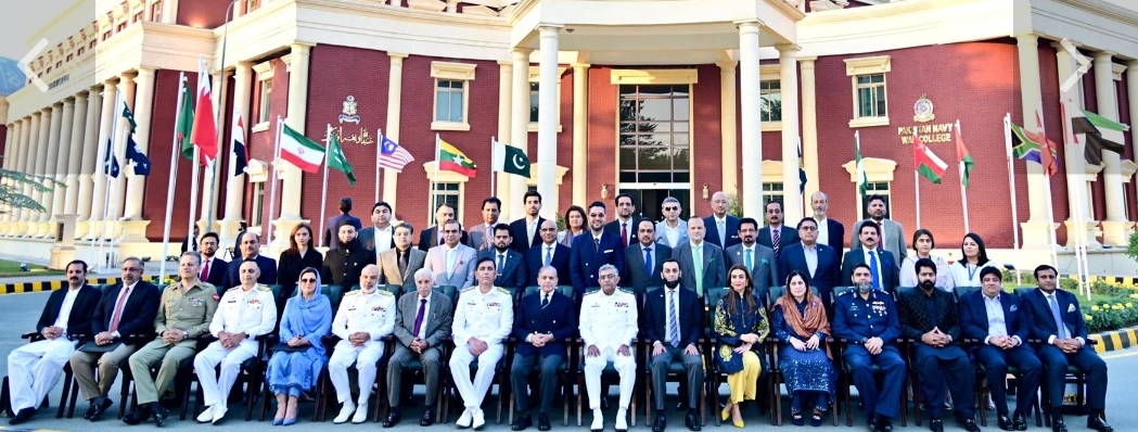 Pakistan Navy fully prepared to defend country’s maritime borders: PM