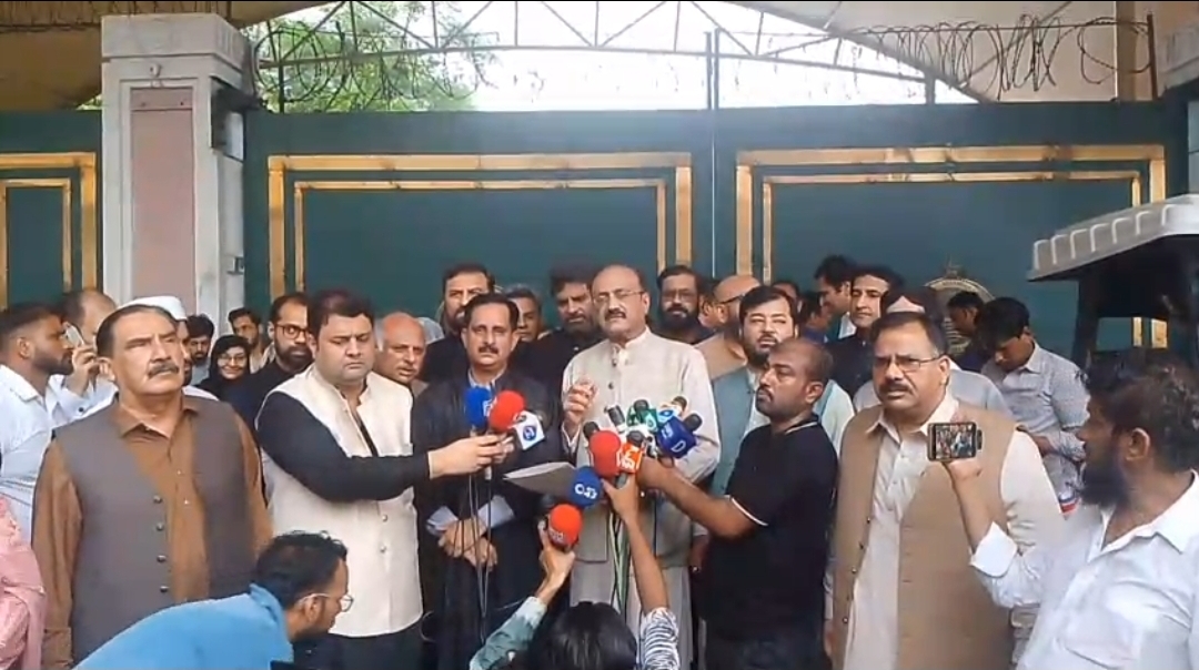 Screenshot_20250718_221932_WhatsApp