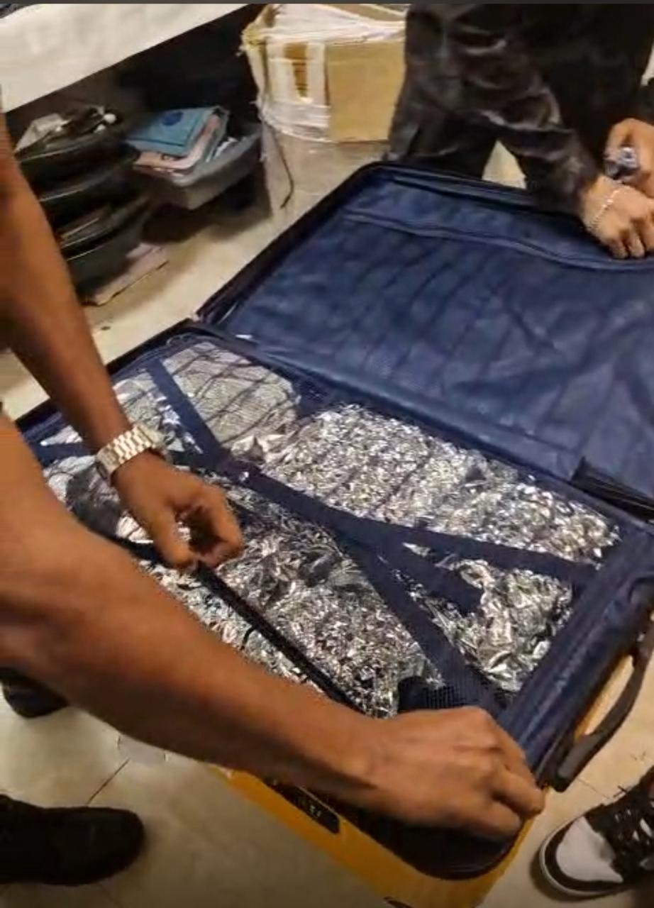 Customs foils drug smuggling bid at Lahore Airport, seizes 15.5 Kg of Marijuana