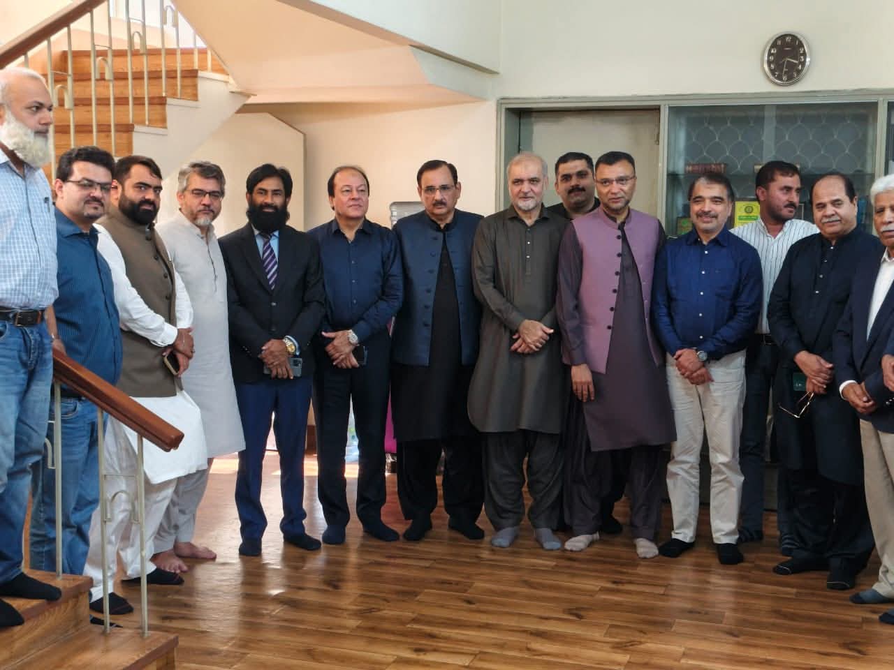 Business leaders meet JI Chief Hafiz Naeem to discuss economic and business challenges
