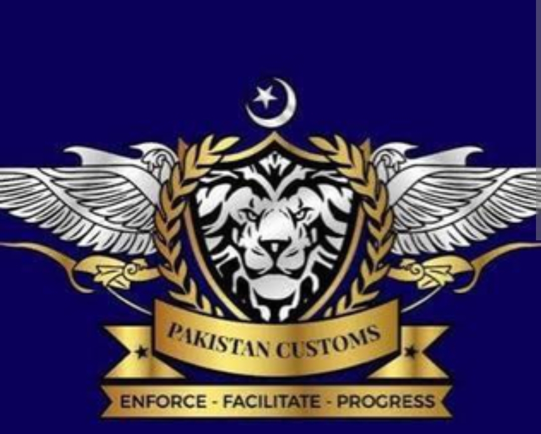Customs Enforcement Lahore seizes seven truckloads of contraband worth Rs600m in Shahalam Market raid