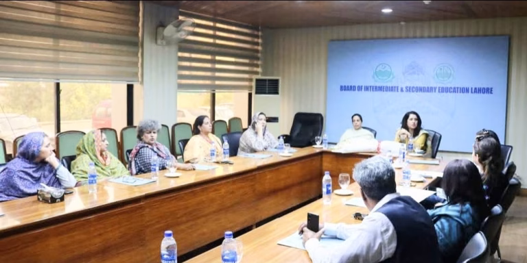 Screenshot_20251022_225338_WhatsApp