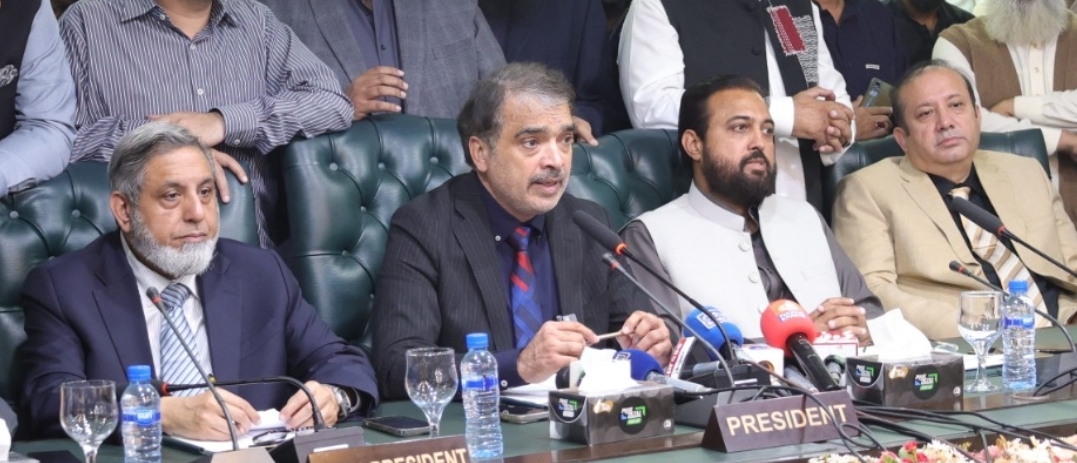 Screenshot_20251118_225619_WhatsApp