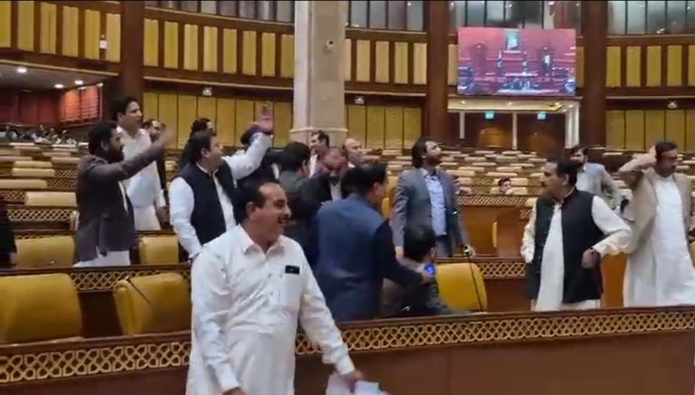 Screenshot_20251128_223433_WhatsApp