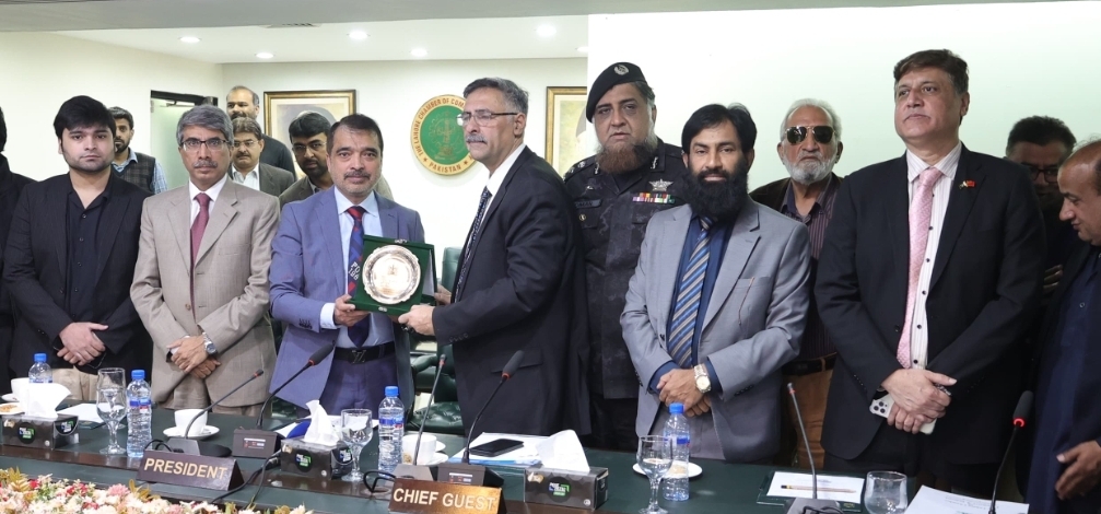 Screenshot_20251204_210430_WhatsApp