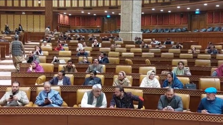 Screenshot_20251208_234254_WhatsApp