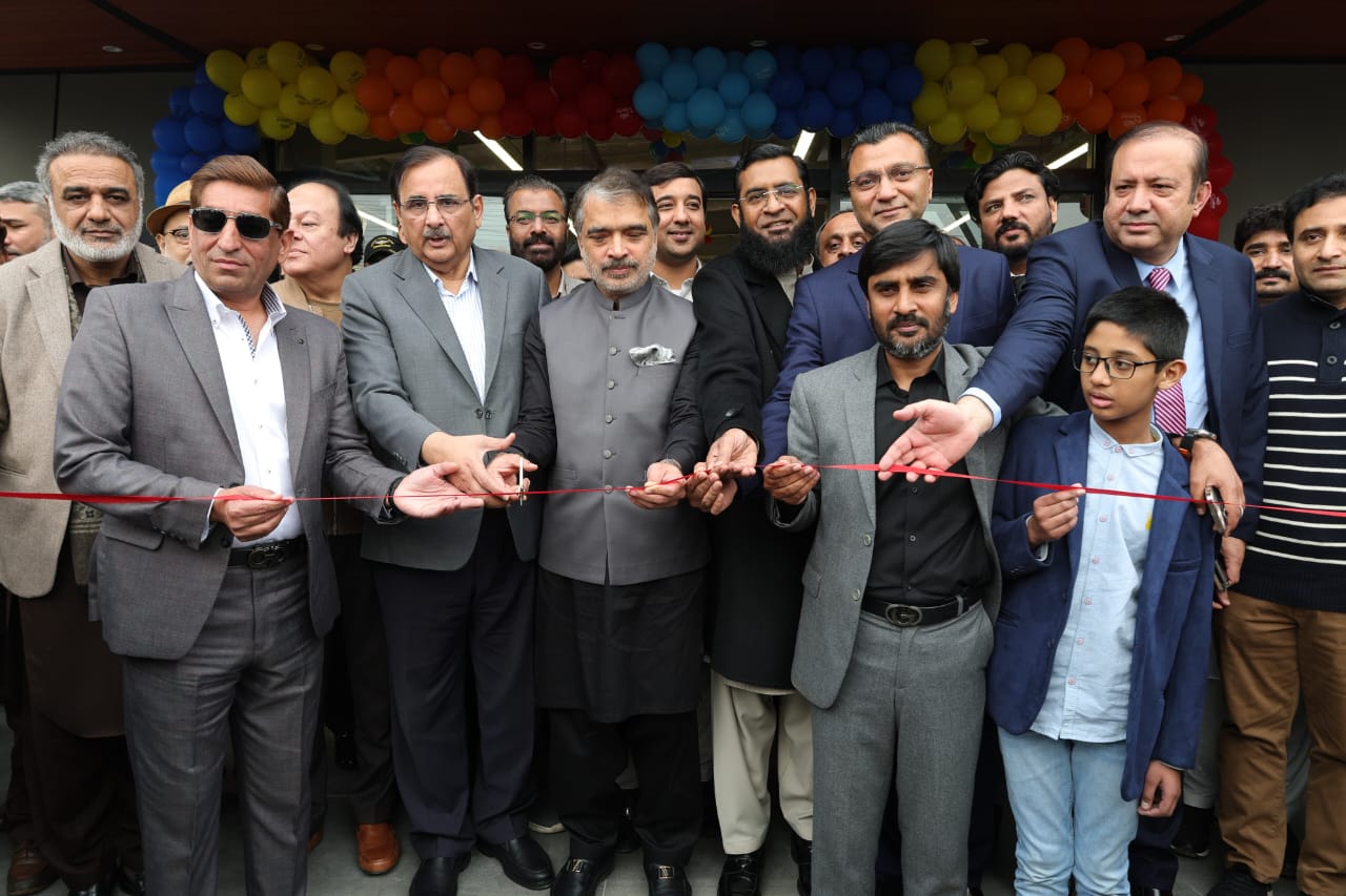 Rainbow Store inauguration highlights modern retail’s role in improving quality and competition