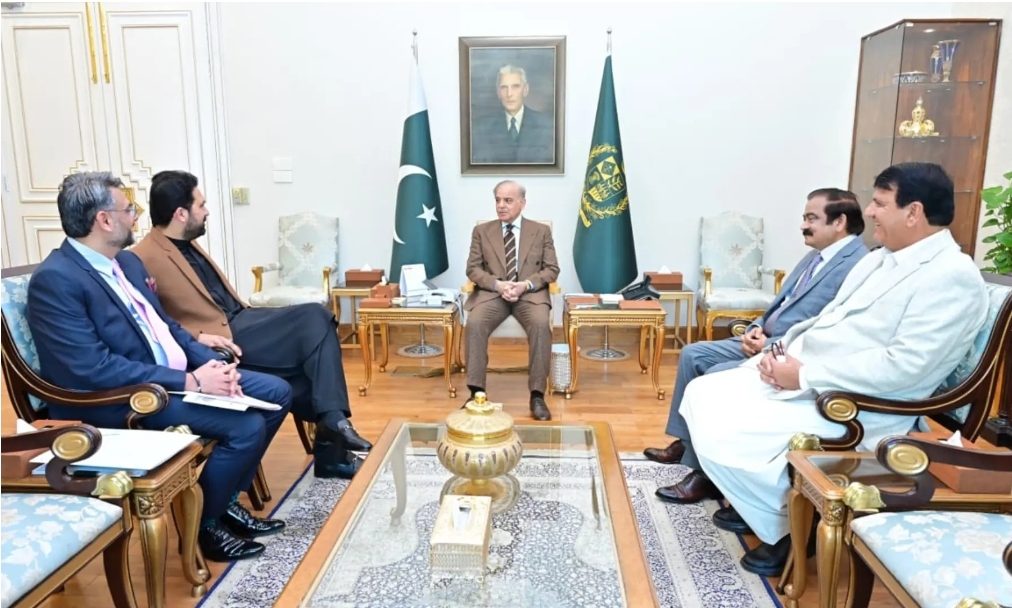 PM Shehbaz meets KP CM Afridi over pending funds, security cooperation