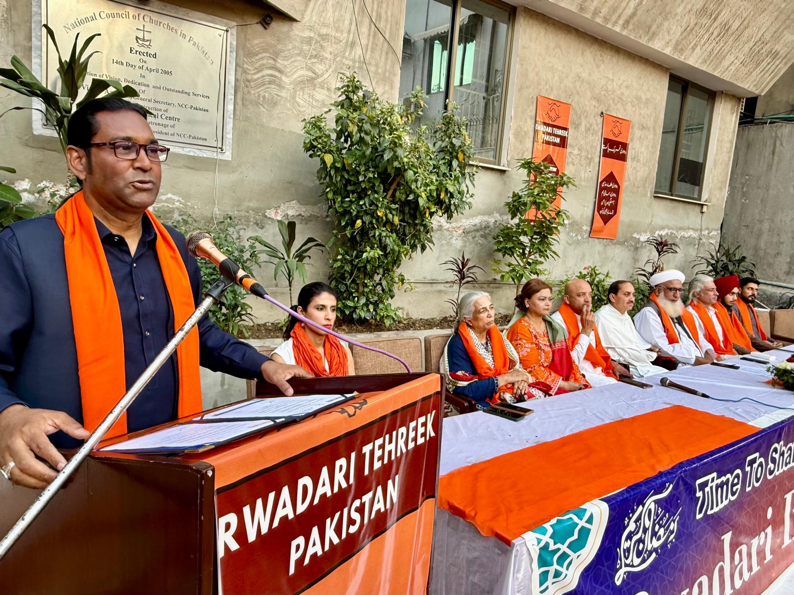 Rawadari Tehreek hosts interfaith iftar in Lahore, calls for global peace and religious harmony