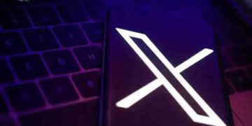 X experiences brief global outage, restores service within hours