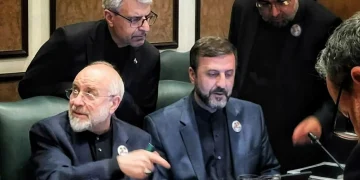 US, Iran advance talks in Islamabad as expert teams exchange draft texts