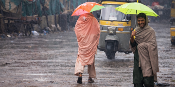 Met Office forecasts widespread rain, thunderstorms across Pakistan