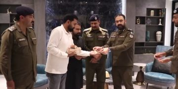 Lohari Gate theft solved as police recover cash and gold, arrest two women