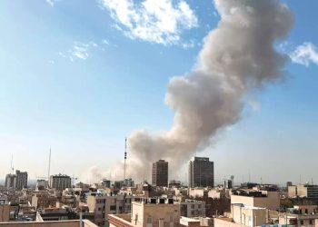 Iran launches new missile and drone strikes on UAE amid rising tensions 