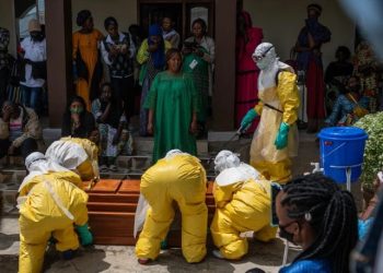Armed mob attacks Ebola treatment hospital in eastern Congo amid worsening outbreak