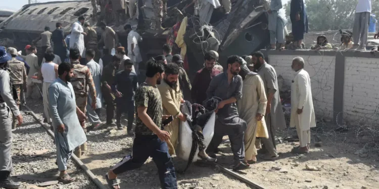 Quetta train blast kills 14 near Chaman Phatak, emergency declared in hospitals