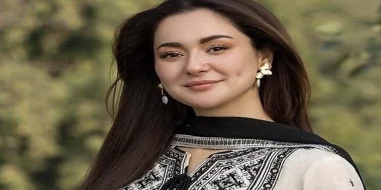 Hania Aamir celebrates Forbes 30 Under 30 recognition as industry stars shower her with congratulations