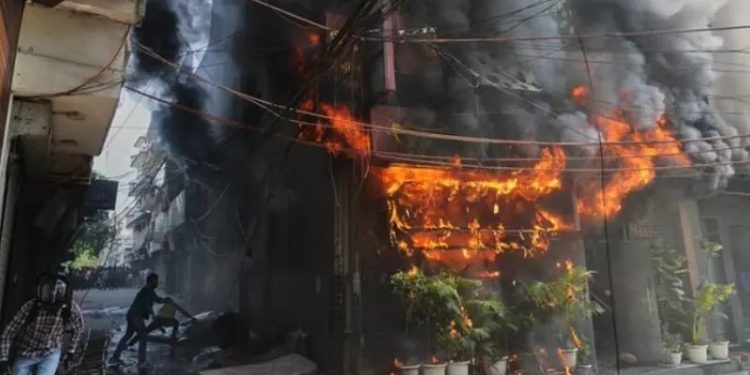 21 killed, including 18 foreign nationals, in Delhi hotel fire