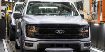 Ford brings back veteran engineers after AI falls short in vehicle quality checks