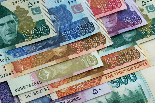 Federal cabinet approves 7pc raise in salaries and pensions for government employees