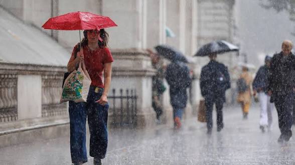 Drizzle brings relief as rain forecast for Lahore and several Punjab districts
