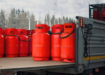 Punjab launches crackdown as LPG prices soar above official rates