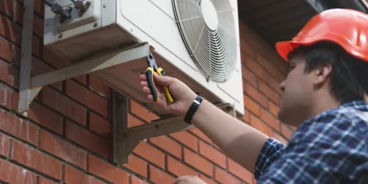 UK planning rules spark debate over home air conditioning during heatwaves