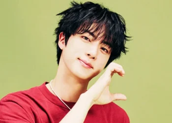 Jin thanks BTS ARMY as group celebrates first anniversary after military reunion