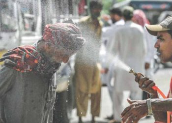 Karachi swelters as heat index hits 54°C, relief expected after Friday