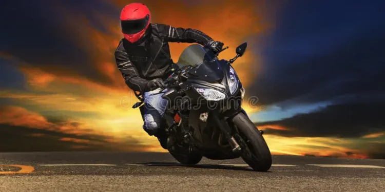 Lahore bans heavy motorcycles from CBD boulevard to curb street racing
