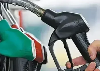 Govt keeps petrol, diesel prices unchanged amid volatile global oil market