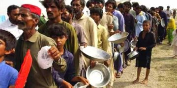 Poverty rate in Pakistan rises to 28.9pc, Economic Survey reveals