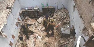 Child killed, four injured as another roof collapses in Lahore days after Kahna tuition centre tragedy
