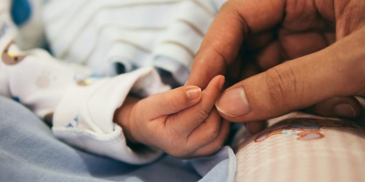 Hospital hands newborn back alive after mistakenly declaring her dead