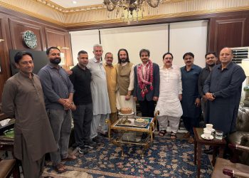 Ali Hussam Asghar receives congratulations from traders on Umrah pilgrimage