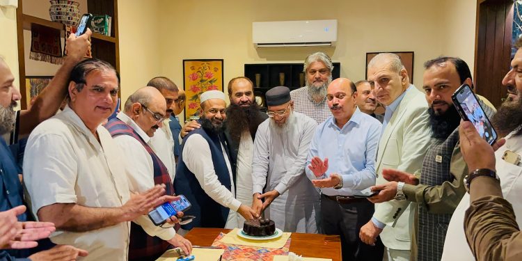 Sheikh Ibrahim hosts Hajj felicitation ceremony for Haji Malik Muhammad Ejaz