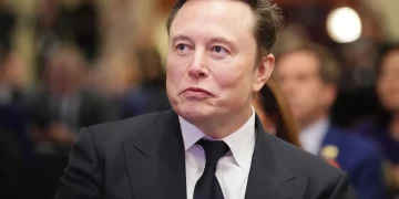 SpaceX AI smartphone rumors denied as Elon Musk dismisses reports