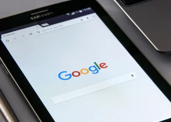 Google expands digital skills programme with 350,000 career certificates for Pakistani students
