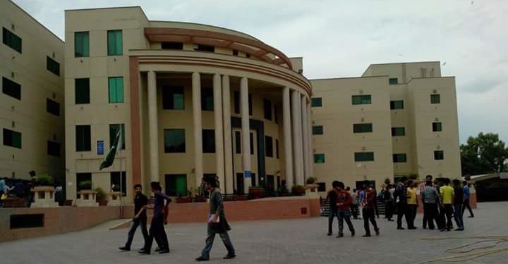 Sindh warns private schools against unauthorised fee hikes and hidden charges