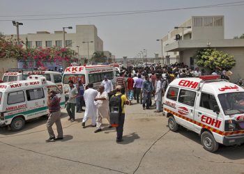 Karachi truck crash kills woman, leaves family injured during picnic trip