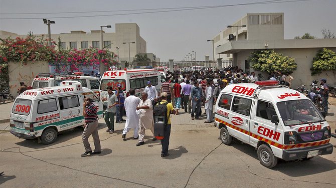 Karachi truck crash kills woman, leaves family injured during picnic trip